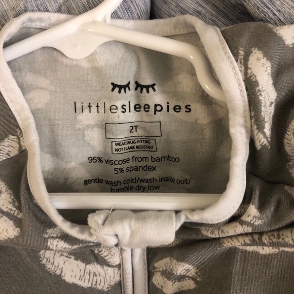 Little Sleepies 2T zippie - Picture 2 of 5